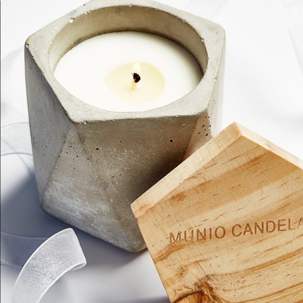 NEW Free People / Munio Candela Cement Pentagon Candle Ginger Grass & Lavender - Picture 1 of 2